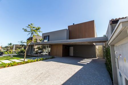 Casa à venda com 813m², 5 quartos e 3 vagasGaragem