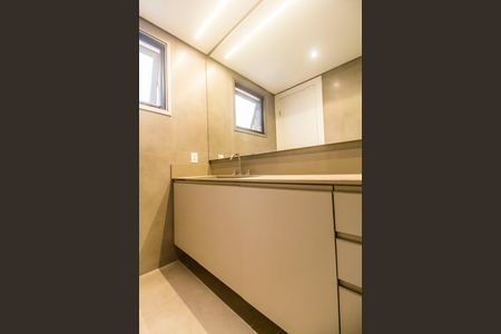 Casa à venda com 813m², 5 quartos e 3 vagasBanheiro da Suíte 2