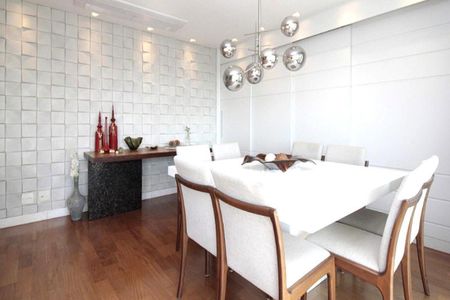 Apartamento à venda com 167m², 3 quartos e 3 vagas