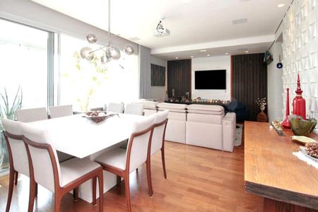 Apartamento à venda com 167m², 3 quartos e 3 vagas