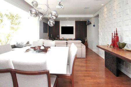 Apartamento à venda com 167m², 3 quartos e 3 vagas