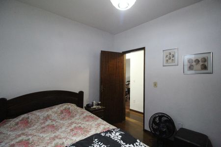 Casa de condomínio à venda com 290m², 5 quartos e 3 vagasSuíte 2