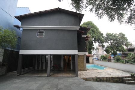 Casa de condomínio à venda com 290m², 5 quartos e 3 vagasLateral da casa
