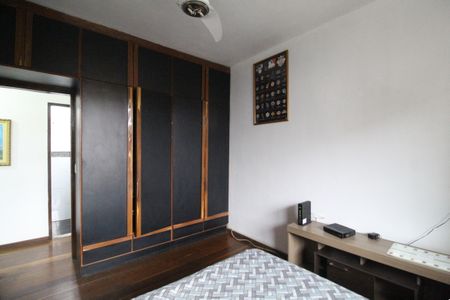 Casa de condomínio à venda com 290m², 5 quartos e 3 vagasQuarto 2