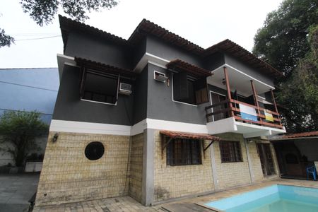 Casa de condomínio à venda com 290m², 5 quartos e 3 vagasFrente da casa