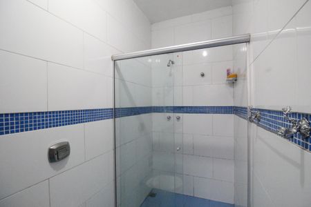 Casa de condomínio à venda com 290m², 5 quartos e 3 vagasBanheiro da suíte 1