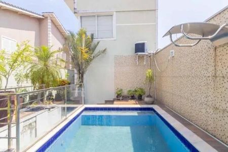 Casa à venda com 200m², 4 quartos e 6 vagas