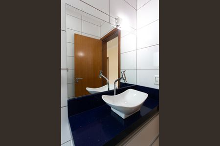 Casa à venda com 213m², 4 quartos e 4 vagasBanheiro da Suíte 4