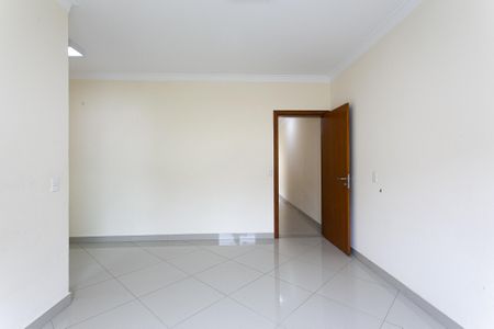 Casa à venda com 213m², 4 quartos e 4 vagasSuíte 4