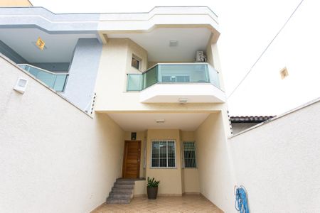 Casa à venda com 213m², 4 quartos e 4 vagasFachada