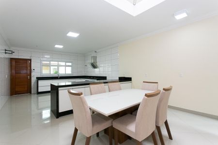 Casa à venda com 213m², 4 quartos e 4 vagasCozinha