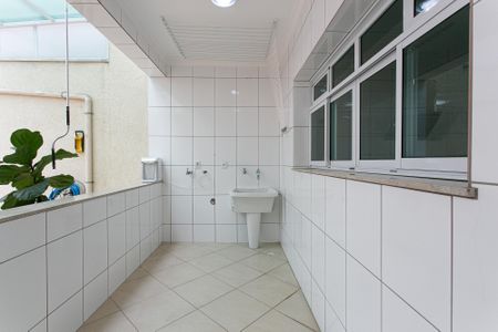 Casa à venda com 213m², 4 quartos e 4 vagasÁrea de Serviço