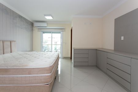 Casa à venda com 213m², 4 quartos e 4 vagasSuíte 1