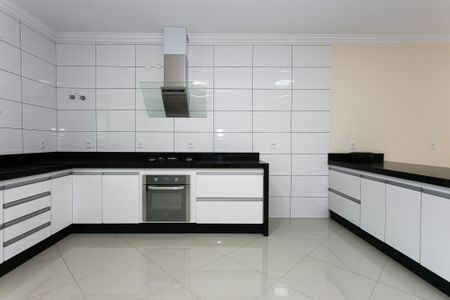 Casa à venda com 213m², 4 quartos e 4 vagasCozinha