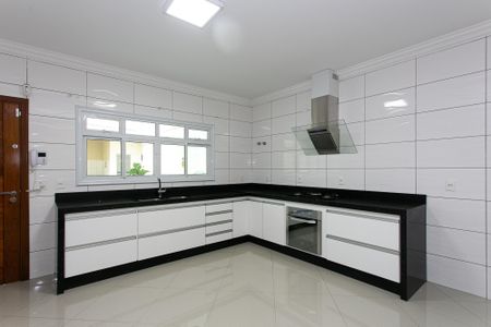 Casa à venda com 213m², 4 quartos e 4 vagasCozinha