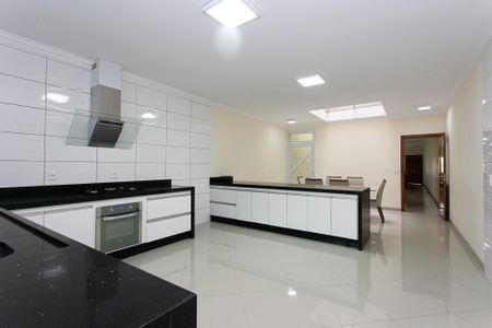 Casa à venda com 213m², 4 quartos e 4 vagasCozinha