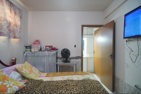 Casa à venda com 180m², 3 quartos e 4 vagasSuíte 2