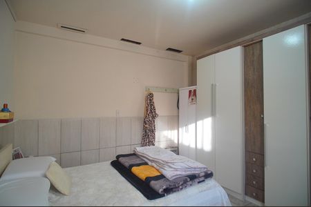 Casa à venda com 180m², 3 quartos e 4 vagasSuíte 1