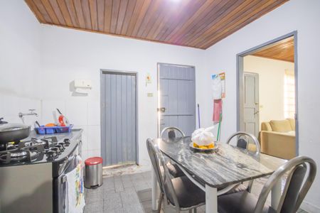 Casa à venda com 225m², 4 quartos e sem vaga Casa à venda com 225m², 4 quartos e sem vagaCozinha (Casa 2)