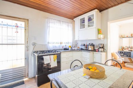 Casa à venda com 225m², 4 quartos e sem vaga Casa à venda com 225m², 4 quartos e sem vagaCozinha (Casa 1)