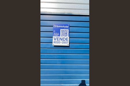 Casa à venda com 178m², 2 quartos e 3 vagas Casa à venda com 178m², 2 quartos e 3 vagasPlaquinha