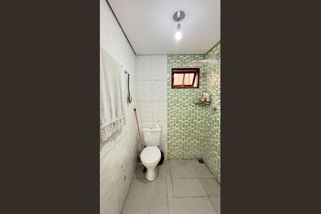 Casa à venda com 178m², 2 quartos e 3 vagas Casa à venda com 178m², 2 quartos e 3 vagasBanheiro da Suíte 2