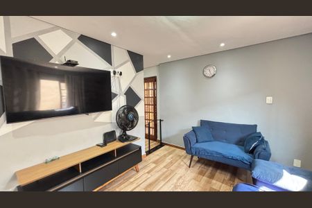 Casa à venda com 178m², 2 quartos e 3 vagas Casa à venda com 178m², 2 quartos e 3 vagasSala