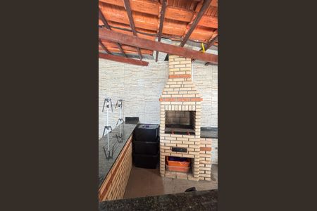 Casa à venda com 178m², 2 quartos e 3 vagas Casa à venda com 178m², 2 quartos e 3 vagasQuintal - Churrasqueira