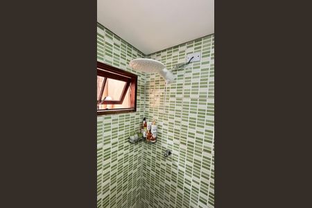 Casa à venda com 178m², 2 quartos e 3 vagas Casa à venda com 178m², 2 quartos e 3 vagasBanheiro da Suíte 2