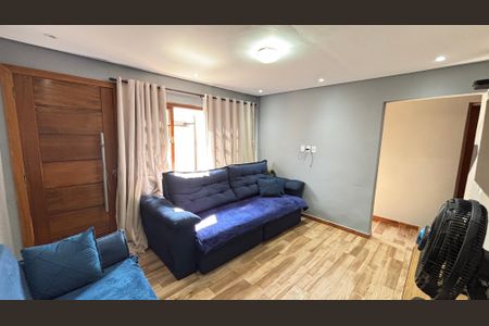 Casa à venda com 178m², 2 quartos e 3 vagas Casa à venda com 178m², 2 quartos e 3 vagasSala