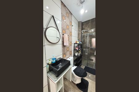 Casa à venda com 178m², 2 quartos e 3 vagas Casa à venda com 178m², 2 quartos e 3 vagasBanheiro da Suíte 1