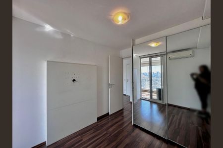 Apartamento à venda com 48m², 1 quarto e 1 vagaQuarto
