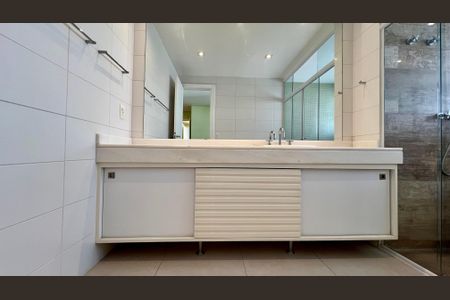 Apartamento para alugar com 115m², 2 quartos e 2 vagasBanheiro da Suíte