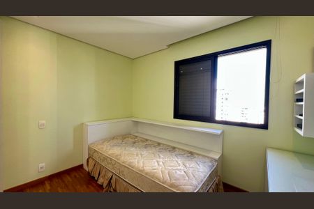 Apartamento para alugar com 115m², 2 quartos e 2 vagasQuarto
