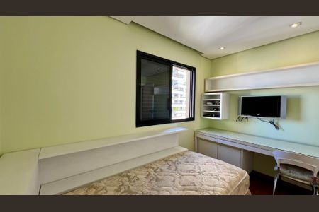 Apartamento para alugar com 115m², 2 quartos e 2 vagasQuarto