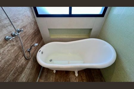 Apartamento para alugar com 115m², 2 quartos e 2 vagasBanheiro da Suíte