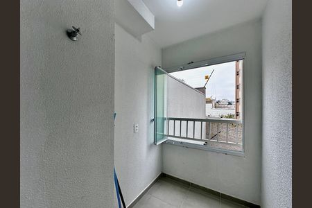 Apartamento para alugar com 30m², 2 quartos e sem vaga Apartamento para alugar com 30m², 2 quartos e sem vagaSacada
