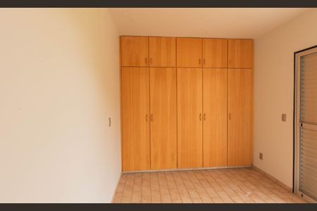 Casa à venda com 321m², 3 quartos e 3 vagasQuarto 2