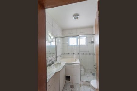 Casa à venda com 321m², 3 quartos e 3 vagasBanheiro da Suíte