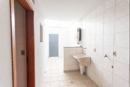 Casa à venda com 321m², 3 quartos e 3 vagasÁrea de Serviço
