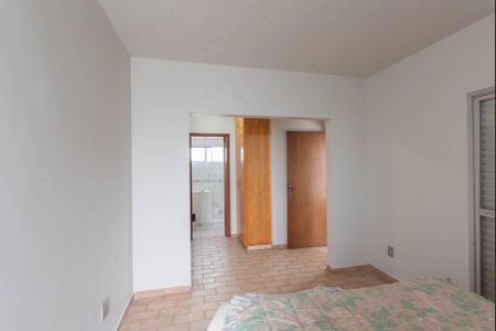 Casa à venda com 321m², 3 quartos e 3 vagasSuíte