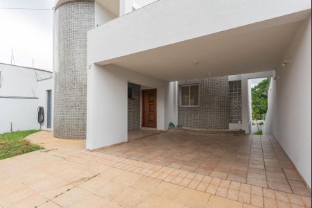 Casa à venda com 321m², 3 quartos e 3 vagasGaragem