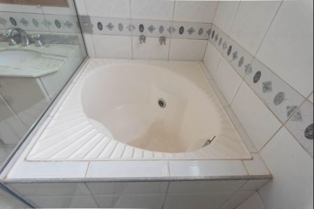 Casa à venda com 321m², 3 quartos e 3 vagasBanheiro da Suíte