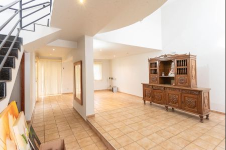 Casa à venda com 321m², 3 quartos e 3 vagasSala