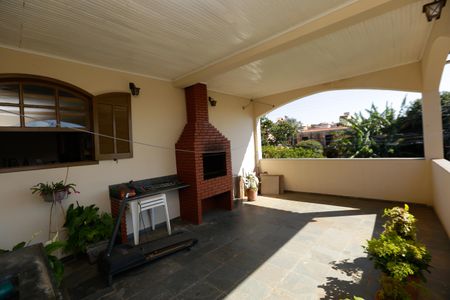 Casa à venda com 336m², 5 quartos e 3 vagasTerraço