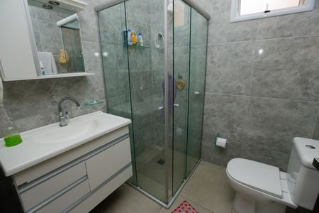 Casa à venda com 336m², 5 quartos e 3 vagasBanheiro da Suíte