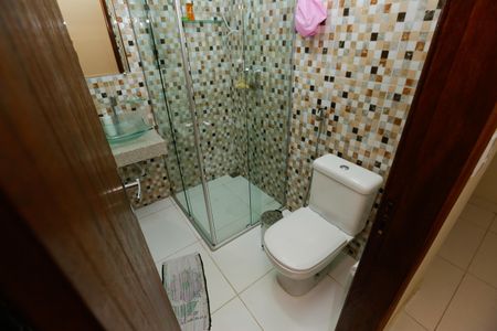 Casa à venda com 336m², 5 quartos e 3 vagasBanheiro