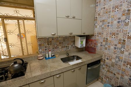 Casa à venda com 336m², 5 quartos e 3 vagasCozinha