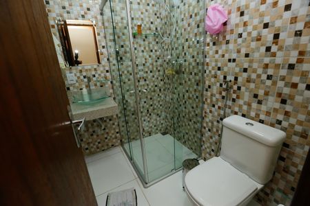 Casa à venda com 336m², 5 quartos e 3 vagasBanheiro