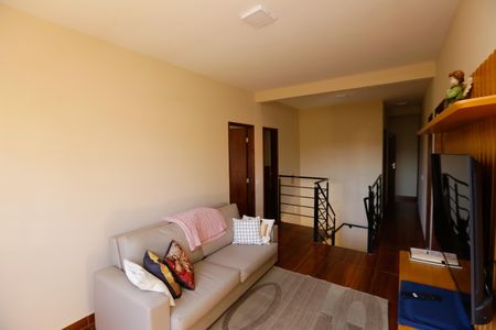 Casa à venda com 336m², 5 quartos e 3 vagasSala